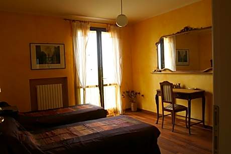 Double or Twin Room with Pool View