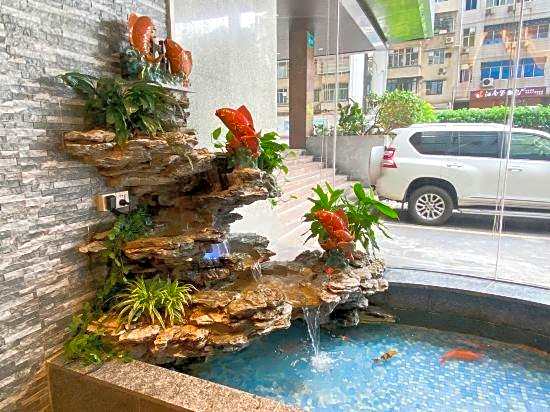 Guangzhou Golden Eagle Hotel (Yuexiu Park Xiaobei Metro Station)
