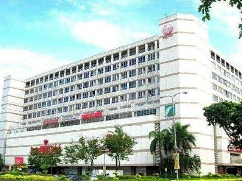 Kk Waterfront Hotel