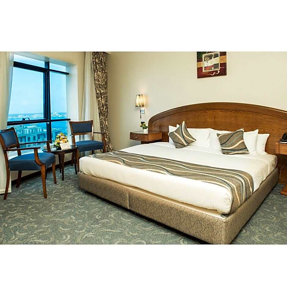 Photo 1 of 8 of Executive Suite, City View