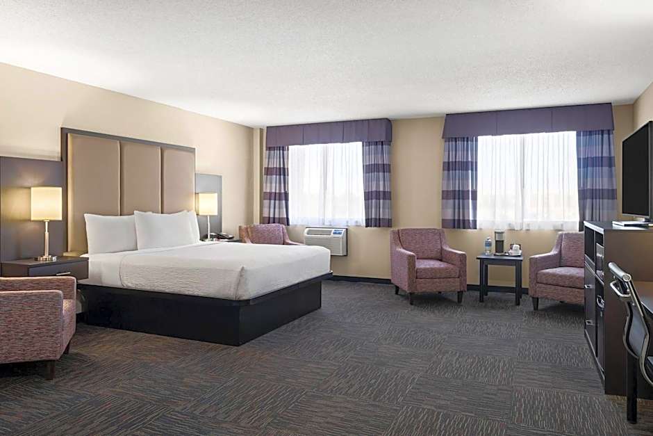 Ramada by Wyndham Saskatoon