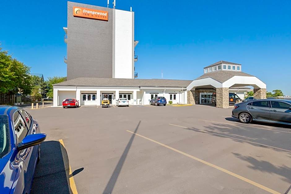 Orangewood Inn & Suites Kansas City Airport