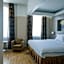 Opera Hotel