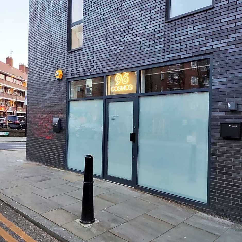 Cosmos Capsule Hub London
