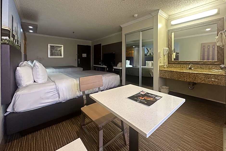 Quality Inn & Suites Los Angeles Airport - LAX