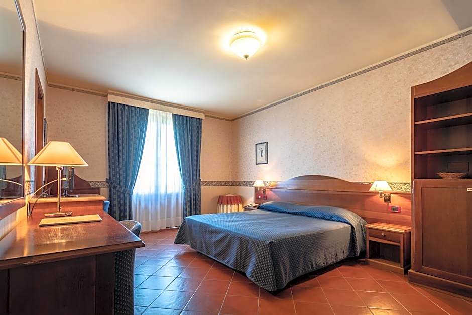 Ariotto Village Hotel