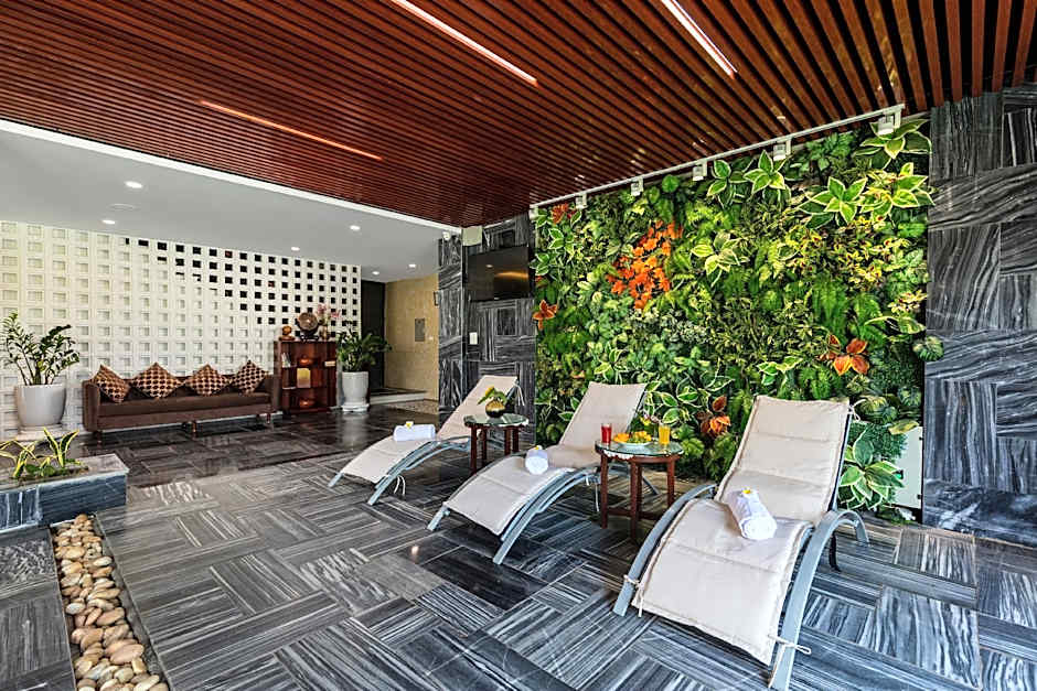 Liberty Hall Tam Coc Hotel & Villa