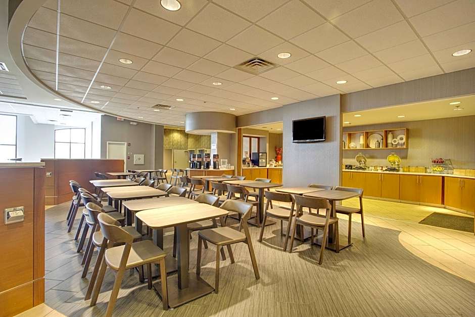 SpringHill Suites by Marriott Lawrence Downtown