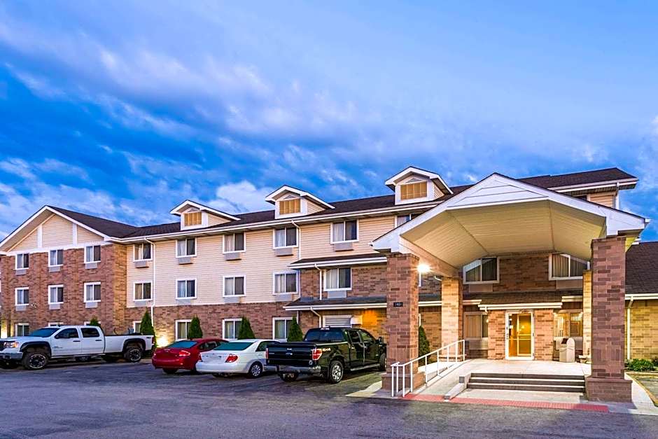 Super 8 by Wyndham Joliet I-55 N/Chicago