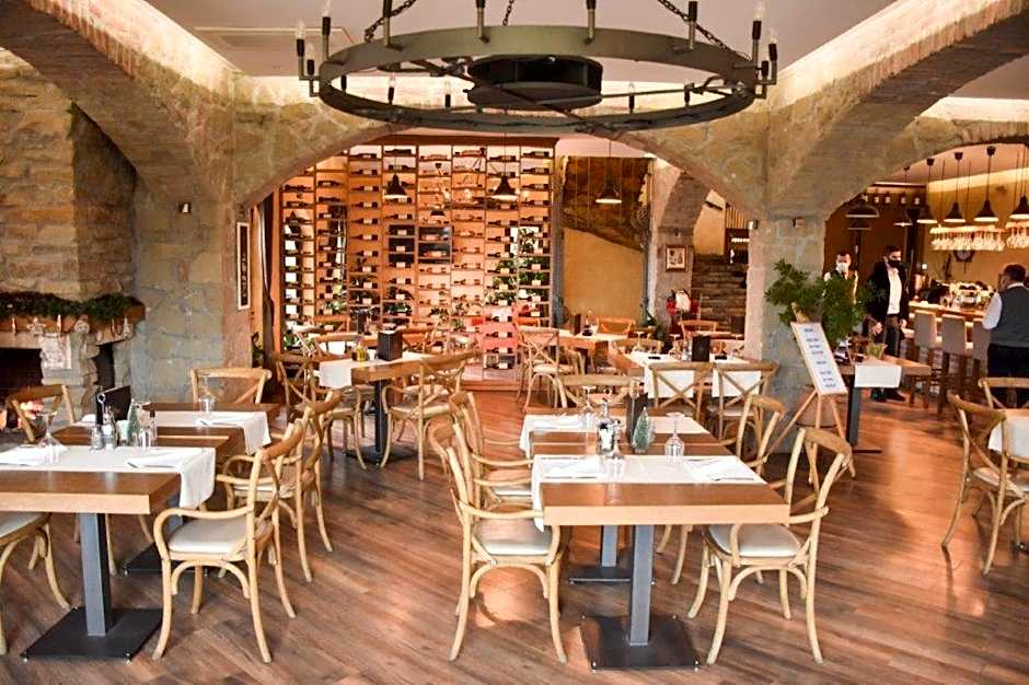 Garni Hotel Chicha - Winery ŠKRBIĆ