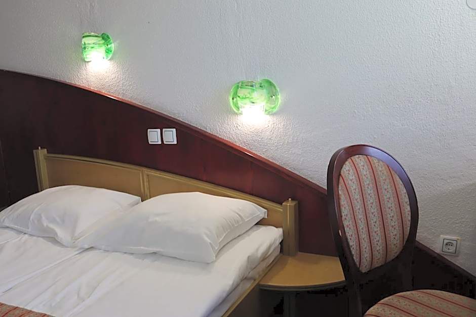 MC Hotel