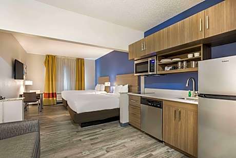 2 Queen Beds Efficiency Nonsmoking