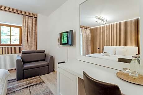 Double or Twin Room with Balcony