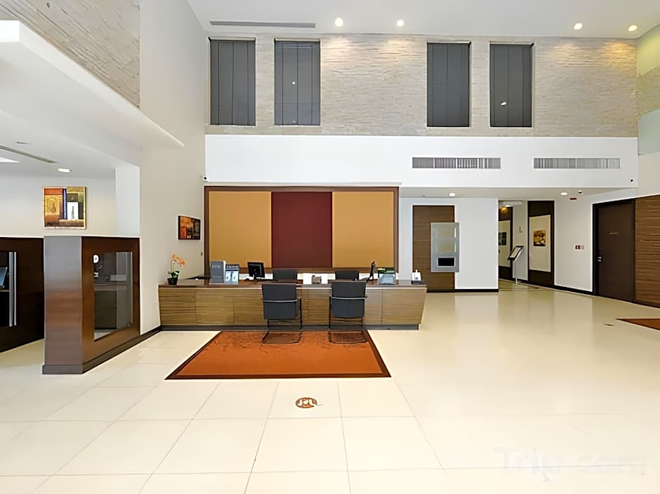 Grand Asoke Suites Boutique Residence