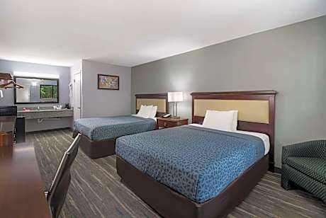 2 Double Beds, Nonsmoking, Accessible, Upgrade