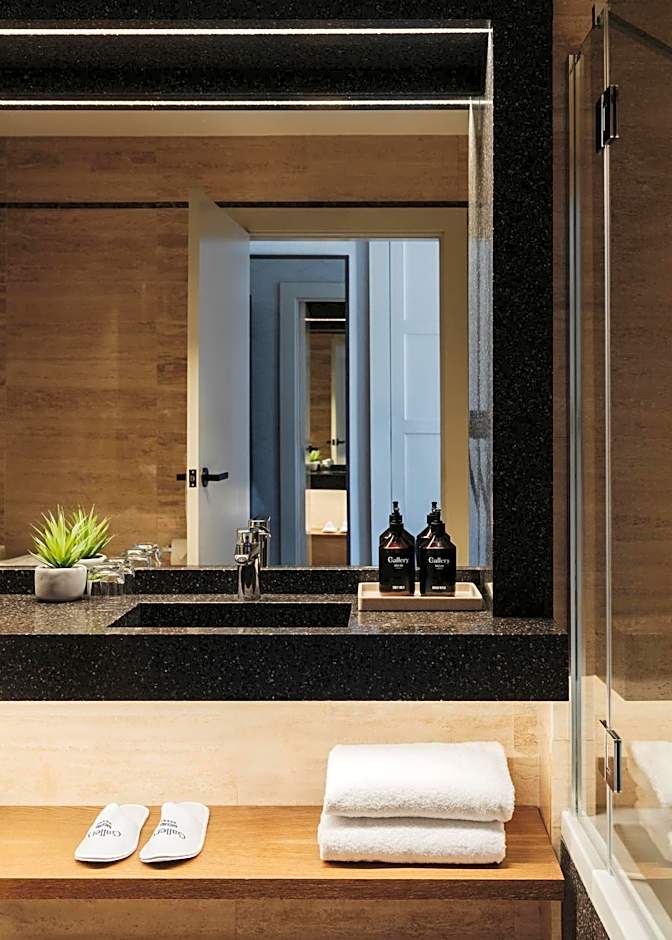 Gallery Hotel