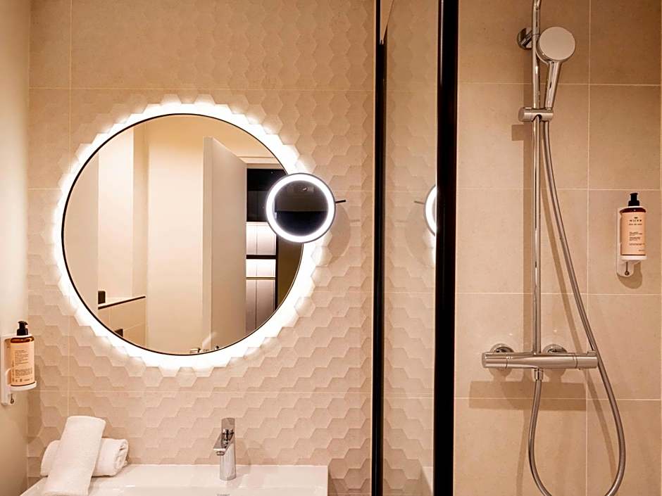 Mercure Paris Bercy Bibliotheque