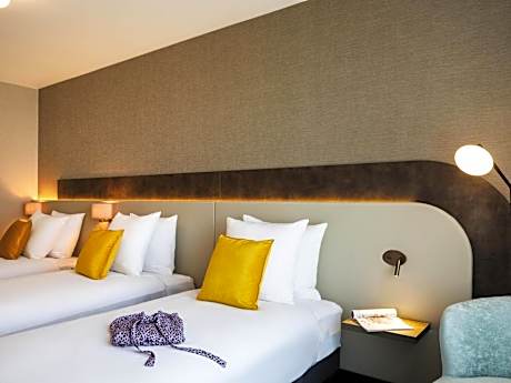 Superior Room with Three Single Beds