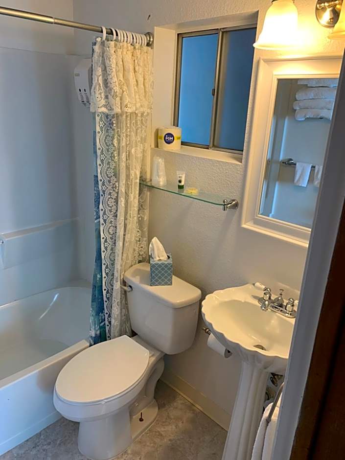 Sugarloaf Mountain Motel