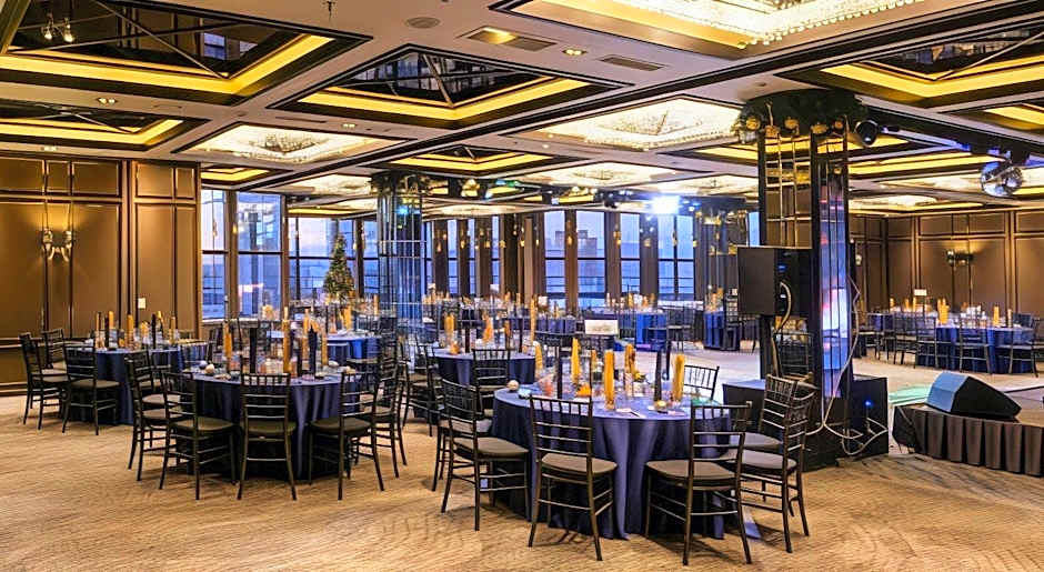 Chinggis Khaan Hotel