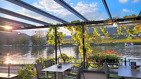 Hotel Haus Burg Metternich