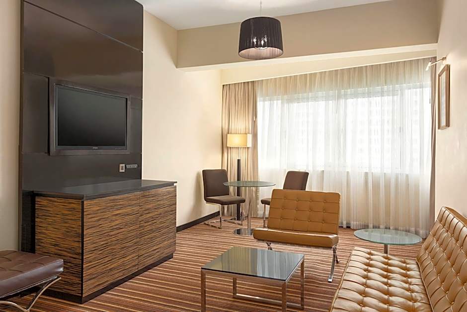 Zdjęcie 1 z 2 — 1 King Bed Suite