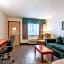 Econo Lodge Inn & Suites Memphis