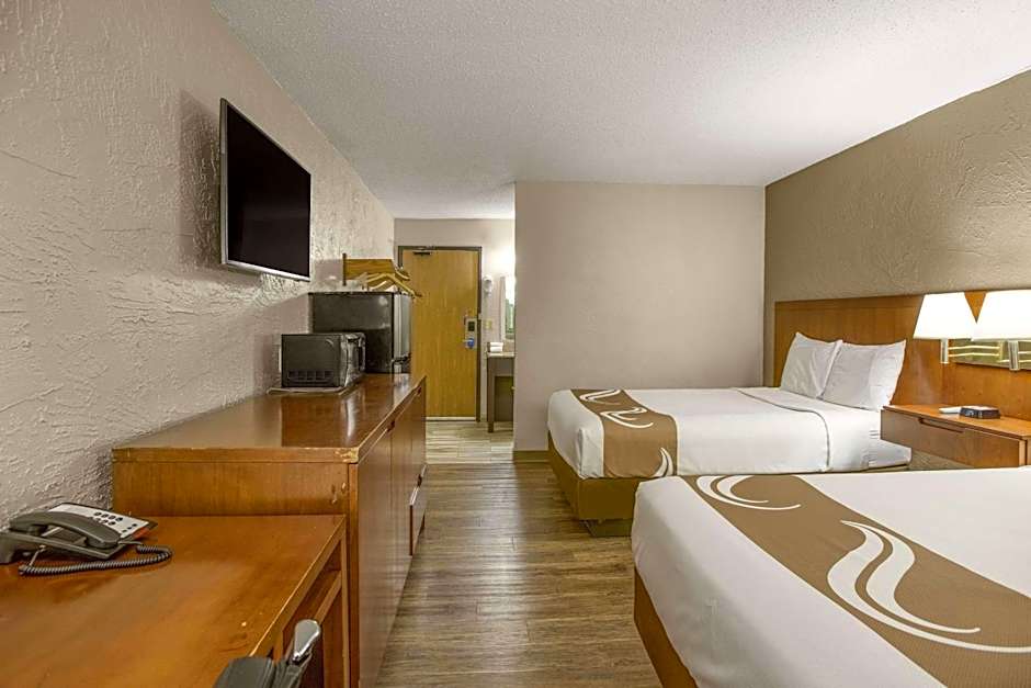 Rodeway Inn & Suites Grand Rapids Southeast