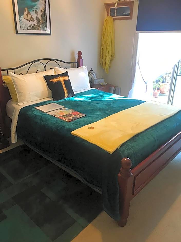 We Love the Bay short stays private suite 1 to 4 days