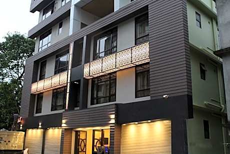 Hotel Pearl Retreat  -  A Pure Veg Hotel