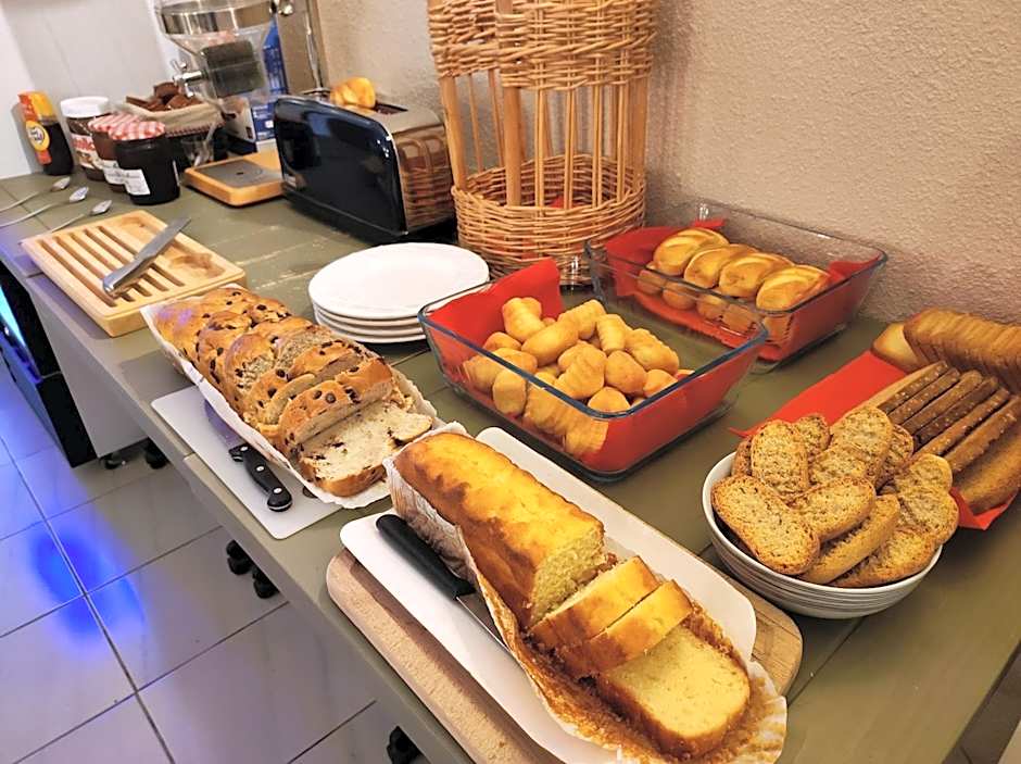 Hôtel et Appart'Hôtel Le Relais Du Val D'Orbieu