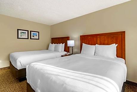 Standard Queen Room with Two Queen Beds - Non-Smoking