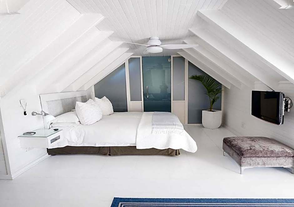 Admiralty Beach House