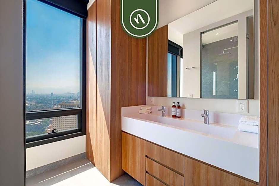 Luxury 2 BR Condo in Reforma - Skyline View - Pool