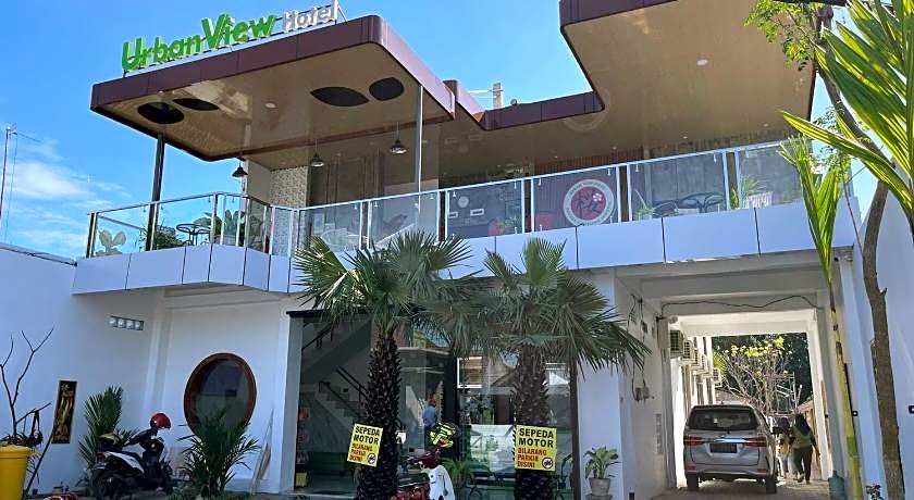 Urbanview Hotel Sakura Kampung Inggris Pare by RedDoorz