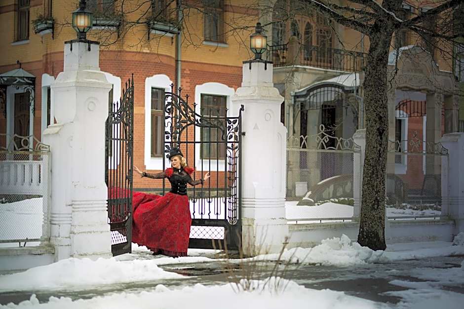 Villa Ammende Restaurant and Hotel