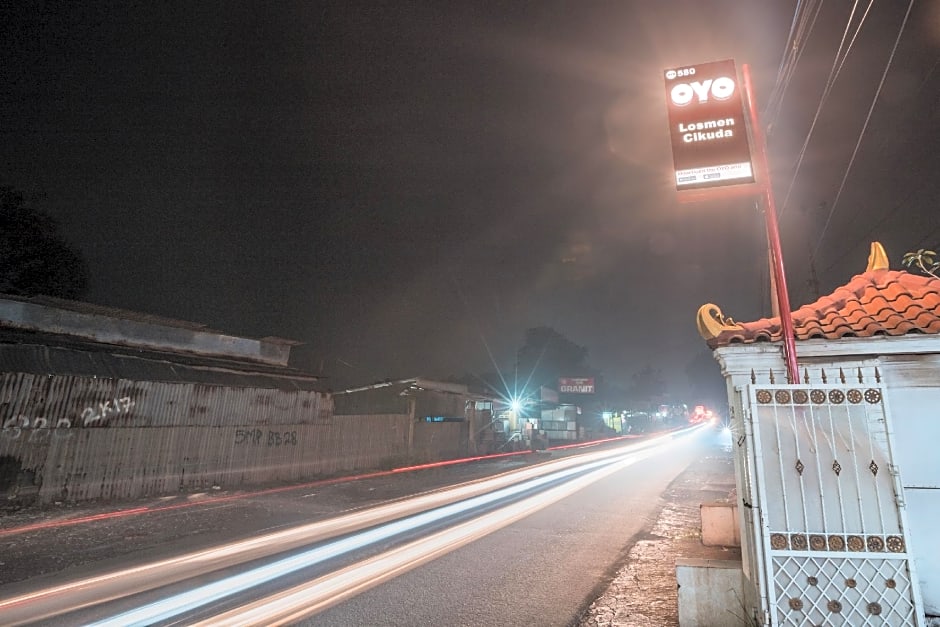 OYO 580 Losmen Cikuda