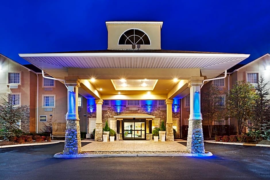 Holiday Inn Express Hotel & Suites Alcoa Knoxville Airport