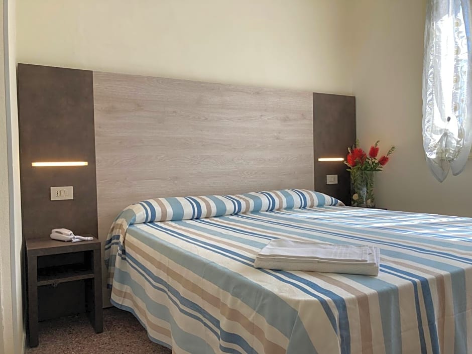 Hotel Verdesolemare