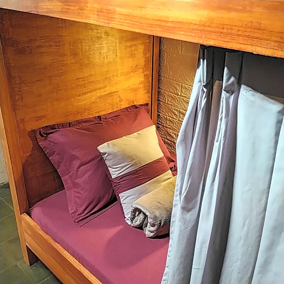 SEMERU HOSTEL MALANG