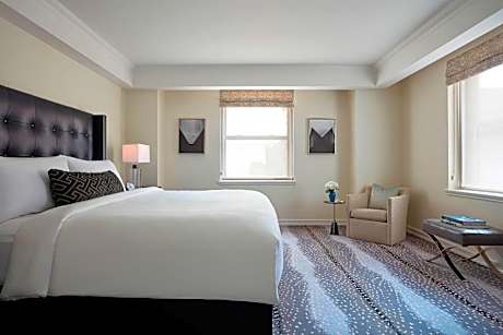 Manhattan View One Bedroom Suite