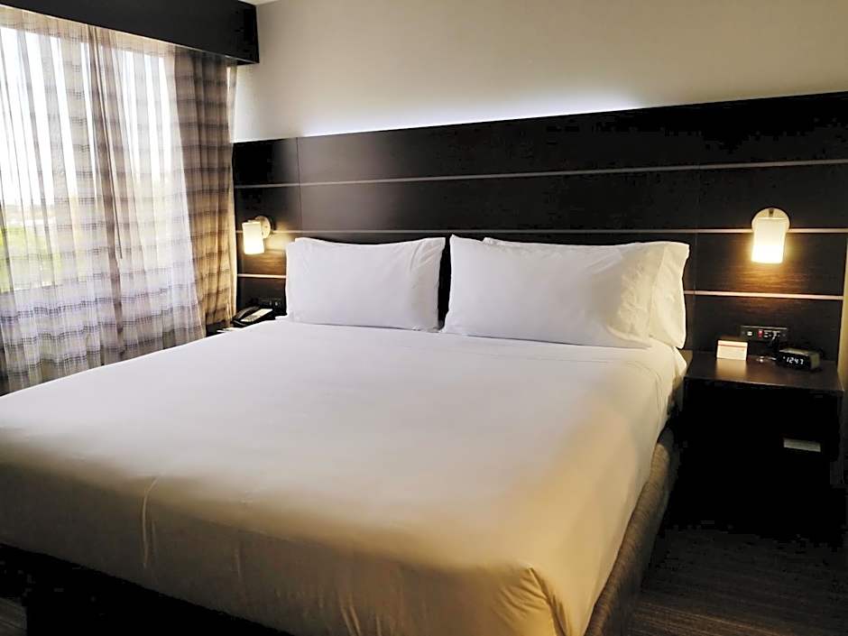 Holiday Inn Express Hotel & Suites Miami - Hialeah/Miami Lakes By IHG