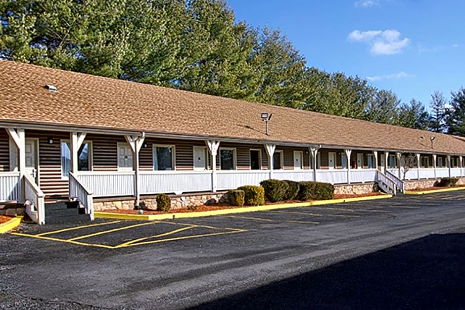 Super 8 by Wyndham Christiansburg