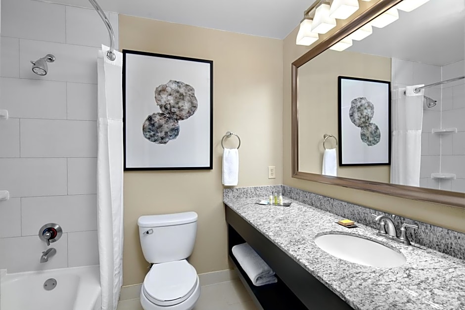 DoubleTree Suites by Hilton Charlotte/SouthPark