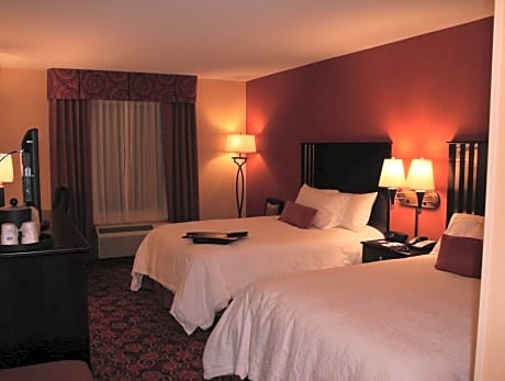 2 Queens Mobility/hearing Access Tub Nosmok Vis Firealrm/door/phn Alrt/hdtv Microwv/fridge/free Wi-f