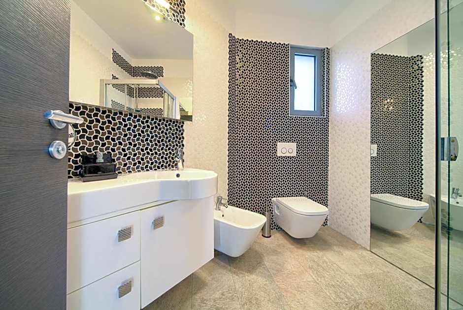 Villa Miracle 2 with heated pool