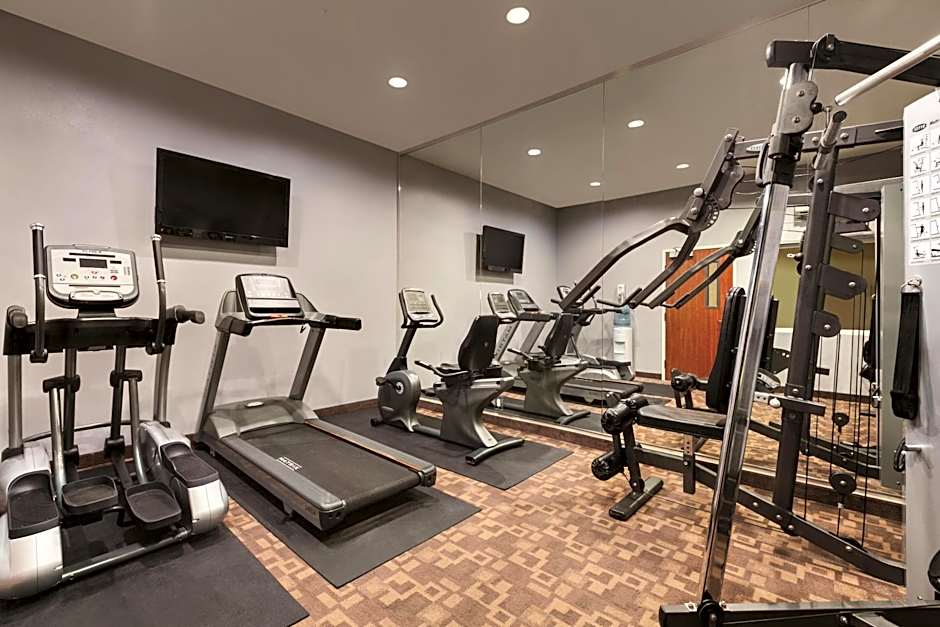 Best Western Plus Peppertree Inn At Omak