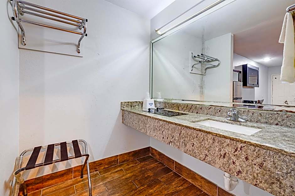 Hotel O Luxury Inn Channelview Baytown I-10