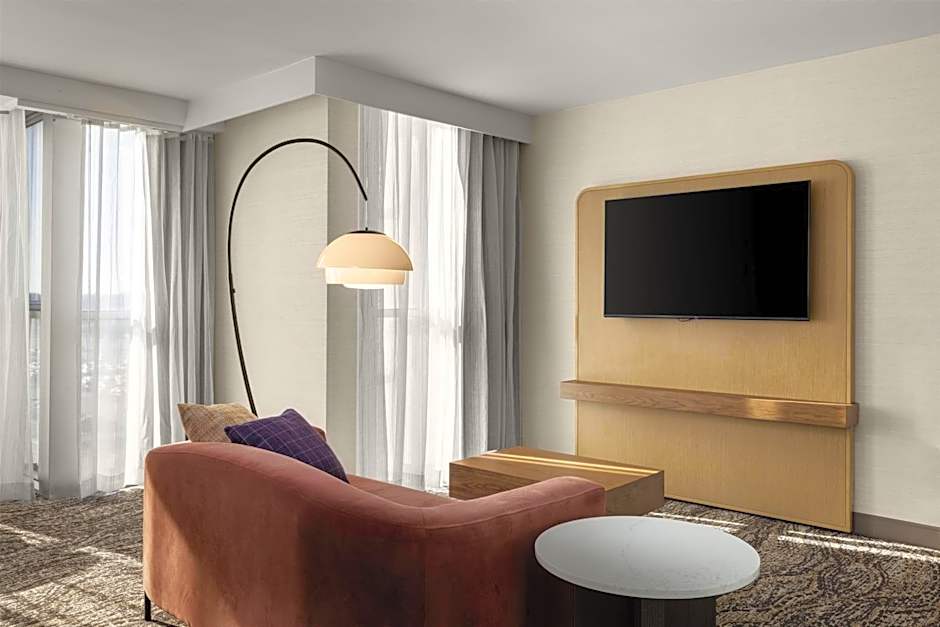Embassy Suites by Hilton Cincinnati Northeast Blue Ash