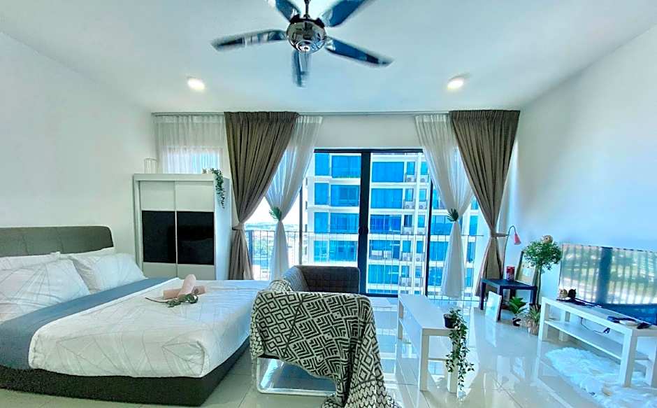 De Houz Guesthouse @ Setia Alam Trefoil